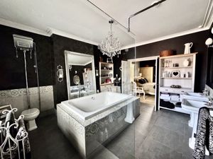 Photo 22- click for photo gallery